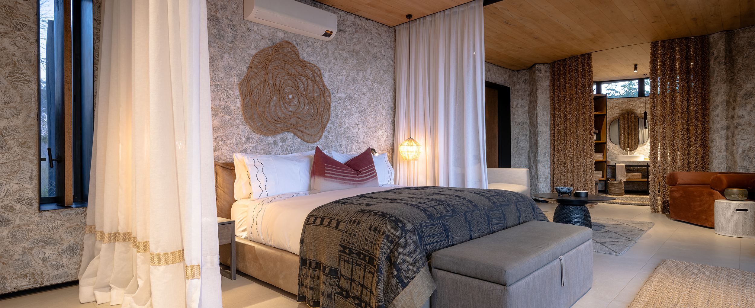 Private Bush Home – Thornybush Game Reserve, South Africa — Fox